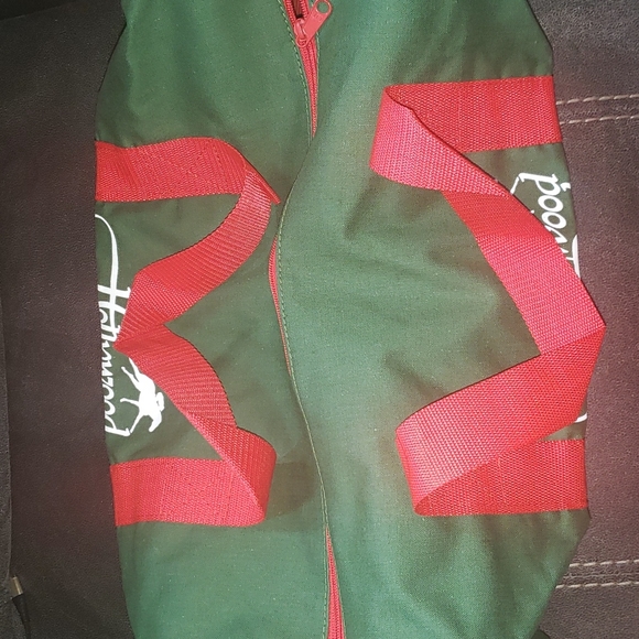 Hollywood Park Logo Green Red Zippered Duffle Bag with handle & Shoulder Strap - Picture 4 of 10